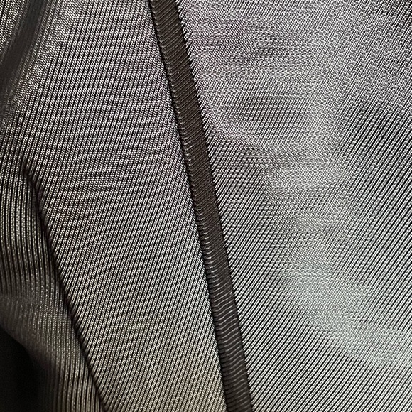 BCBG Max Azria Wool/ Poly/ Cashmere Ruffle Jacket w Button Detail; Size M/L - Picture 14 of 16